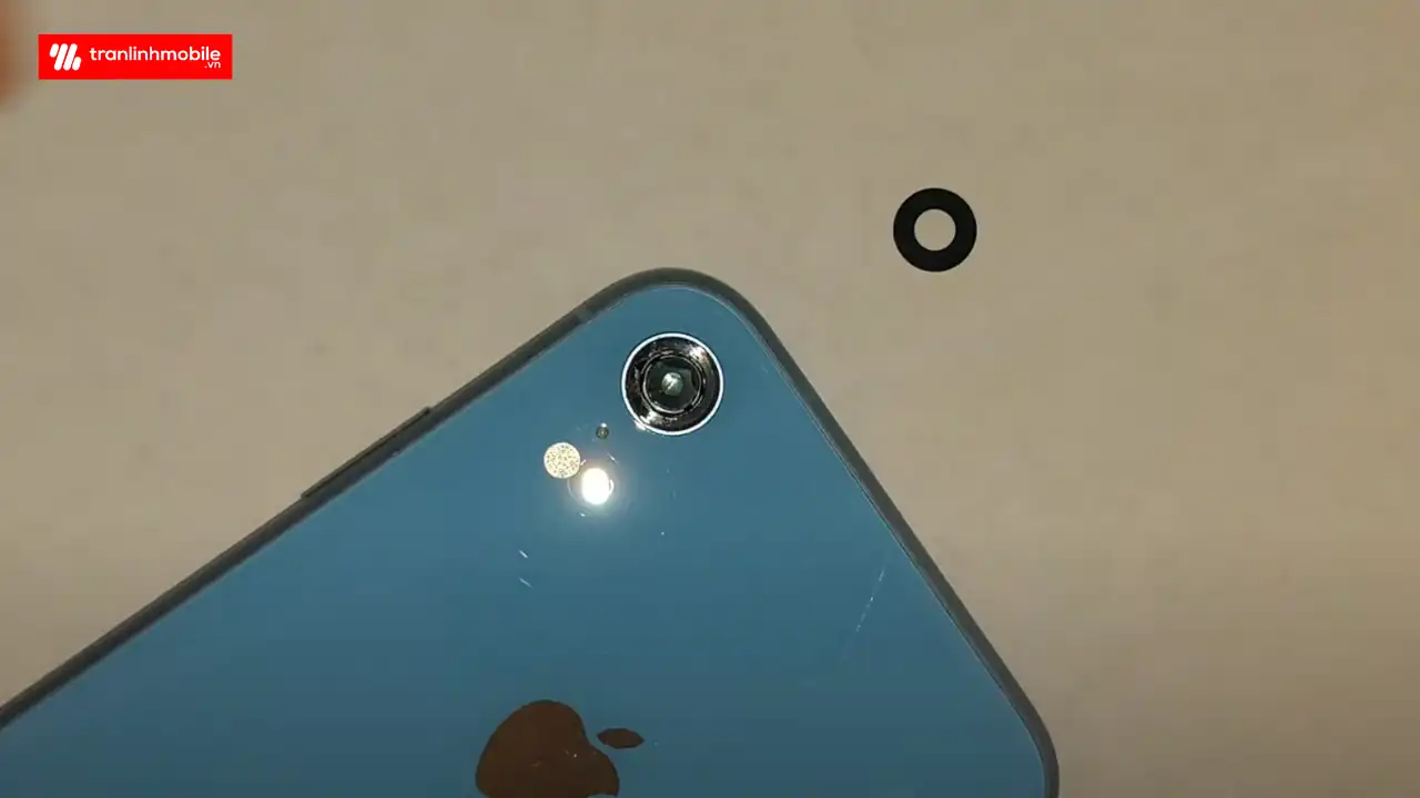 Thay kính camera sau iPhone XR chính hãng
