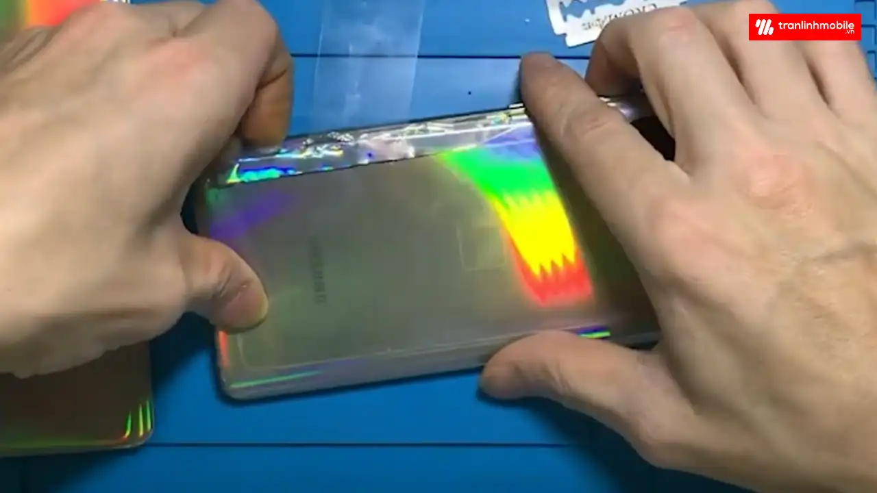 Thay nắp kính lưng Samsung Galaxy Note 10 Lite chính hãng