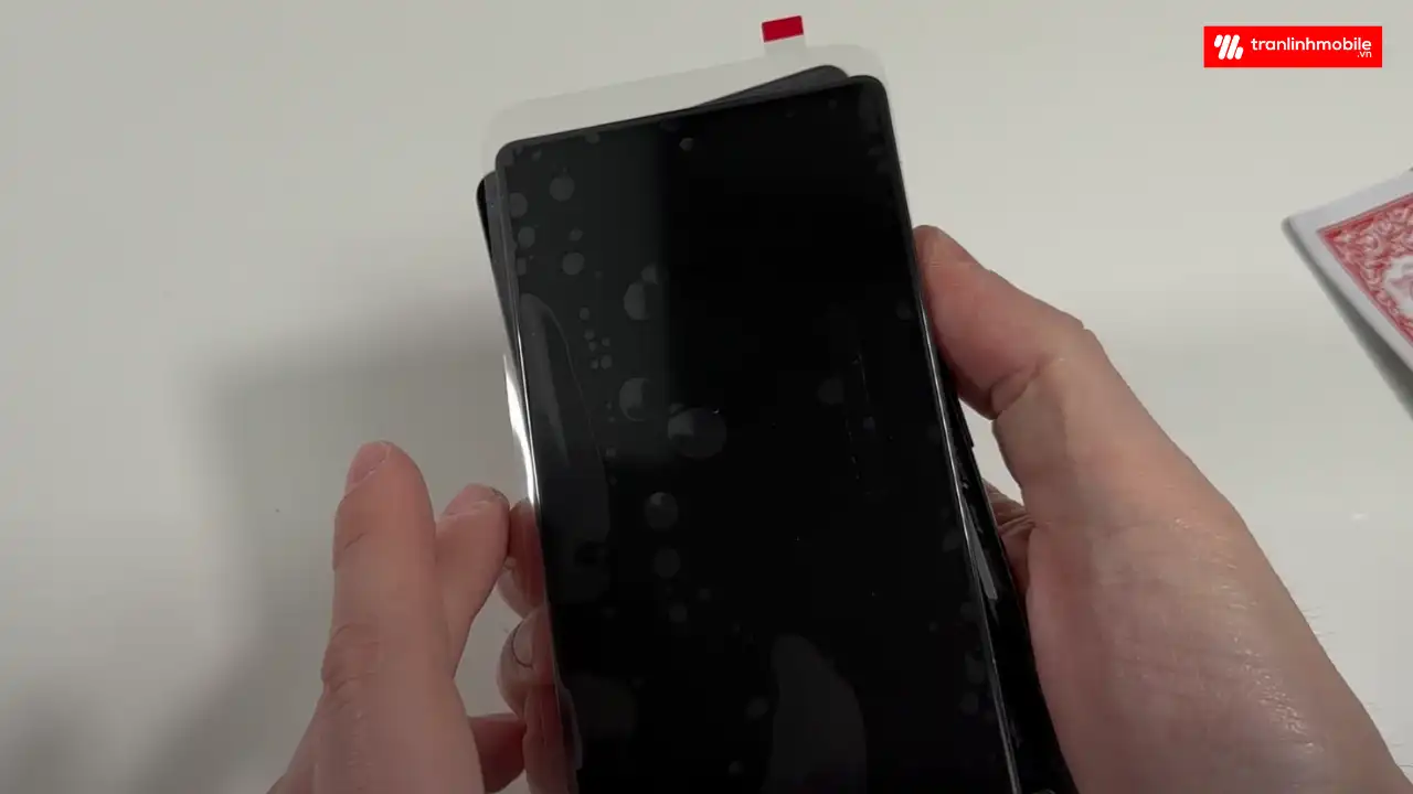 Thay &eacute;p mặt k&iacute;nh Google Pixel Pixel 6A lấy ngay tại Trần Linh Mobile