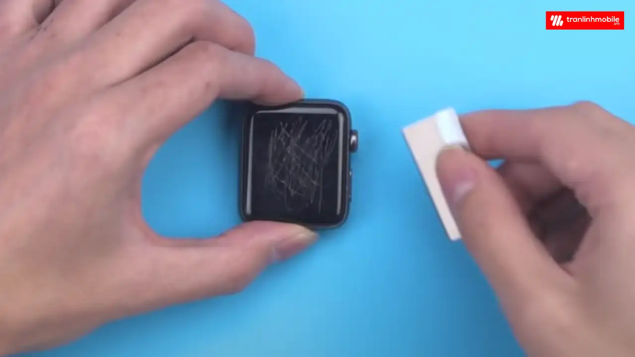 Thay k&iacute;nh cảm ứng Apple Watch Series 3 ch&iacute;nh h&atilde;ng