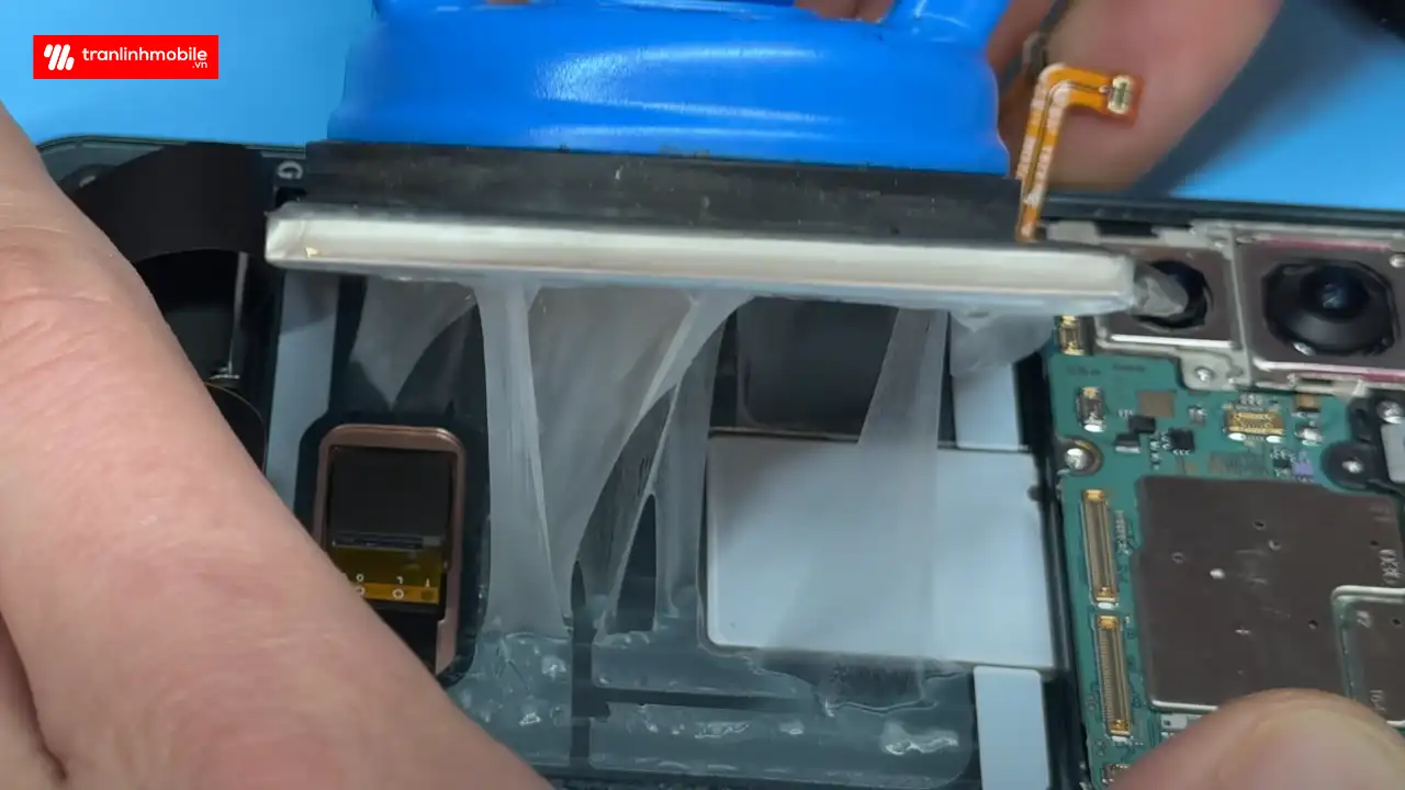 Thay Pin Samsung Galaxy S22+ , S22 Plus 5G lấy ngay tại Hải Phòng và Hà Nội