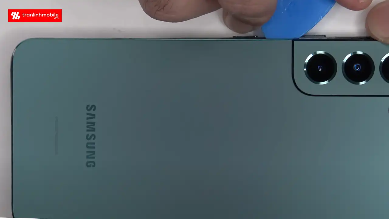 Quy trình thay kính lưng Samsung Galaxy S22+ , S22 Plus 5G