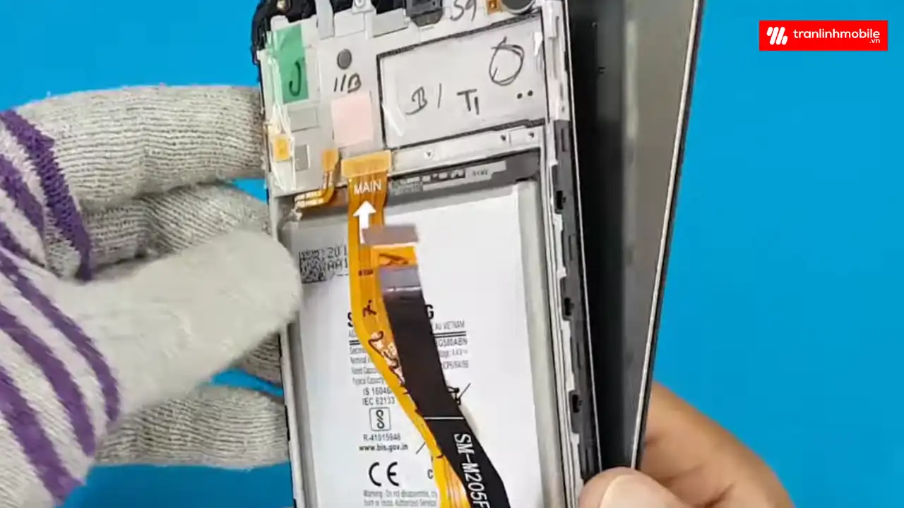 Thay màn hình Samsung M20 tại Trần Linh Mobile