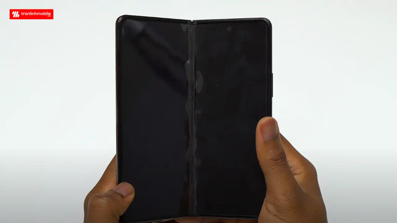 Thay màn hình ngoài Samsung Galaxy Z Fold 3 chính hãng