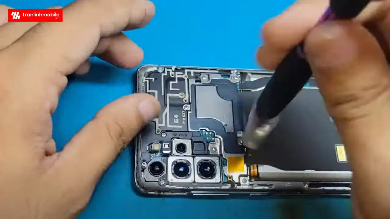 Thay màn hình Samsung Galaxy S20+, S20 Plus