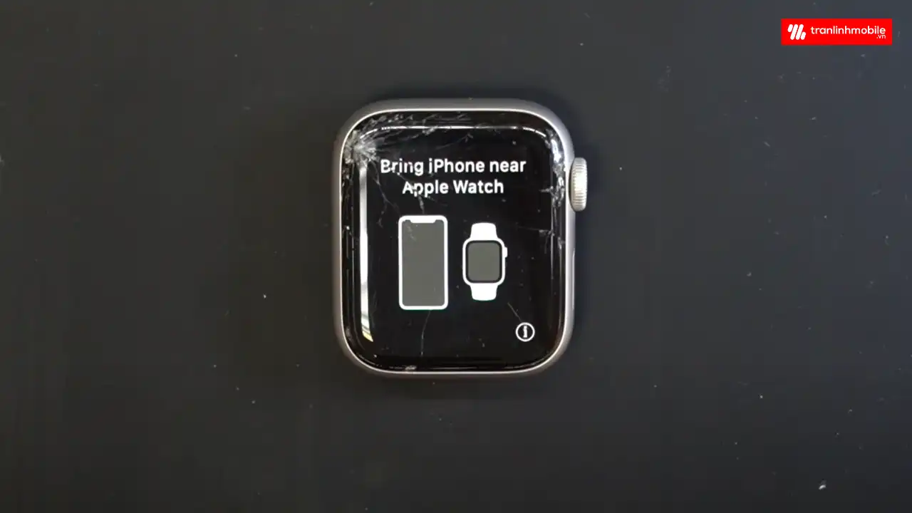 Thay kính cảm ứng Apple Watch Series 4 chính hãng