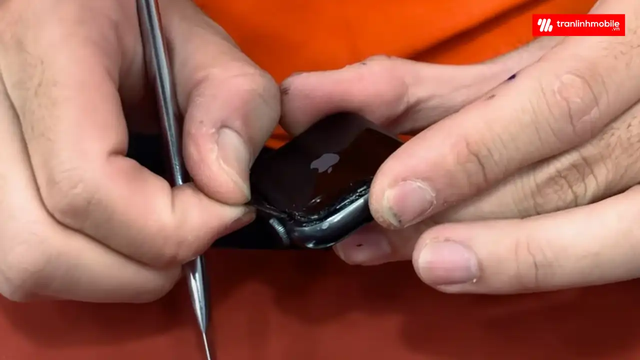 Thay kính cảm ứng Apple Watch Series 6 chính hãng