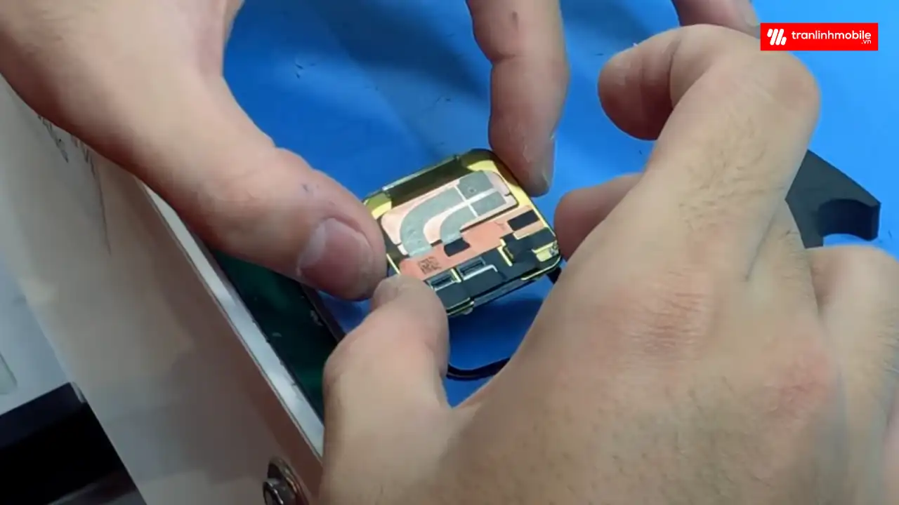 Dịch vụ thay kính cảm ứng Apple Watch Series 6
