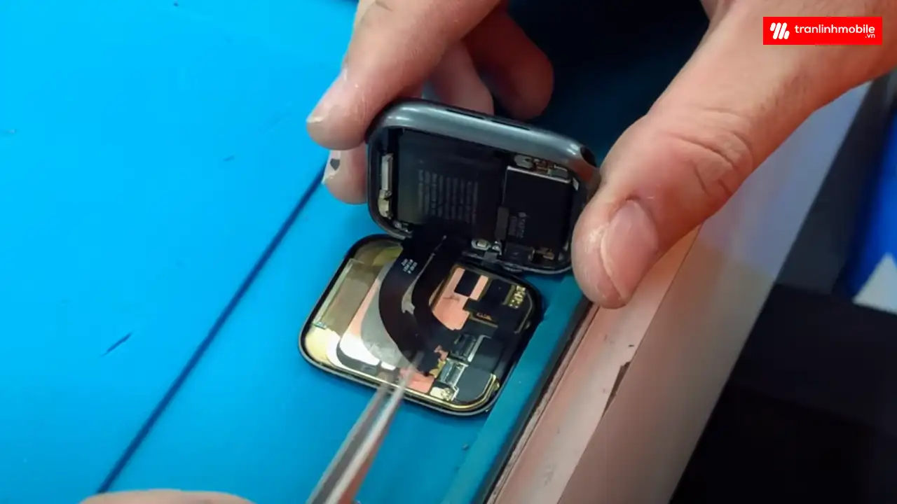 Thay kính cảm ứng Apple Watch Series 6 lấy ngay tại Hải Phòng và Hà Nội