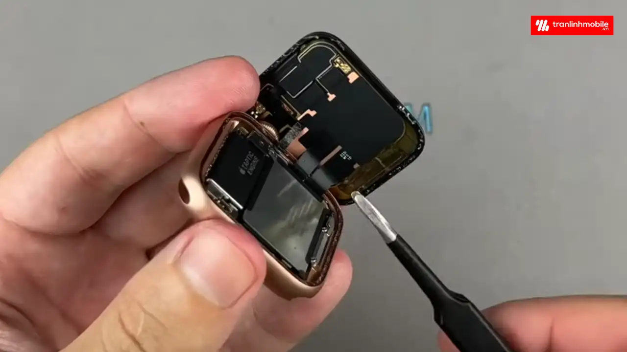 Thay Pin Apple Watch Series 6 ch&iacute;nh x&aacute;c