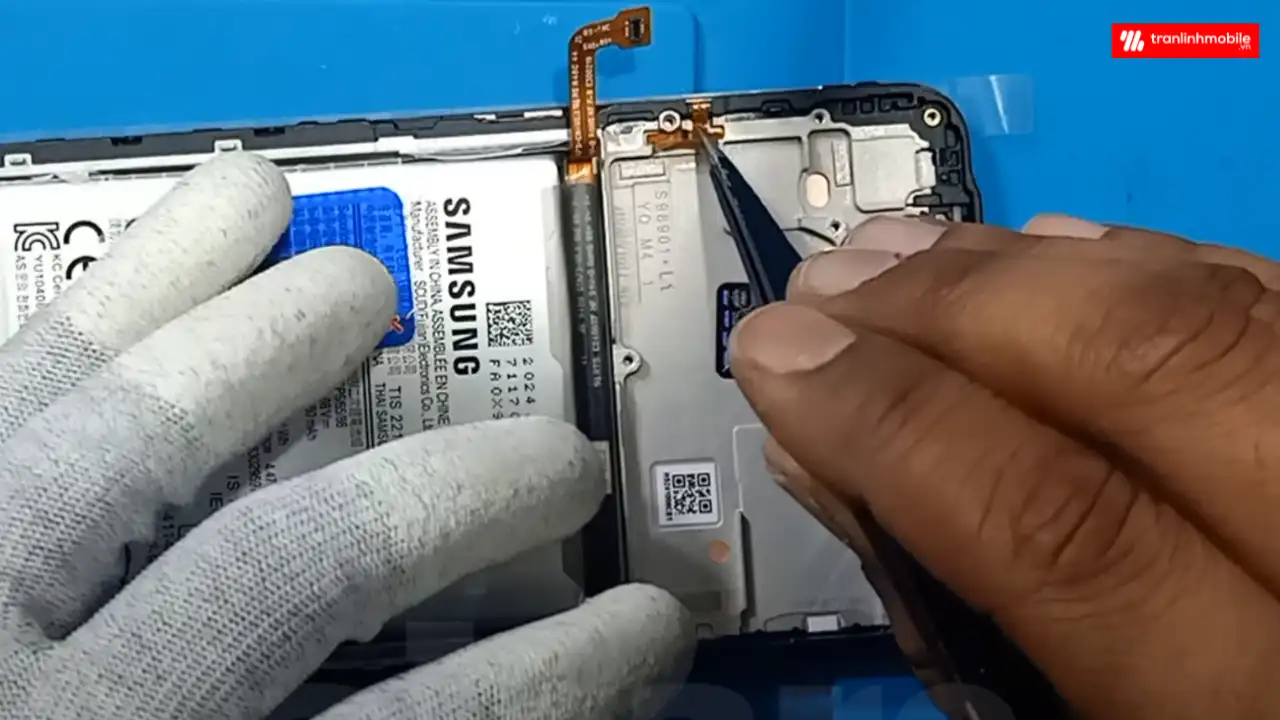 Quy trình thay ép mặt kính Samsung Galaxy A16 