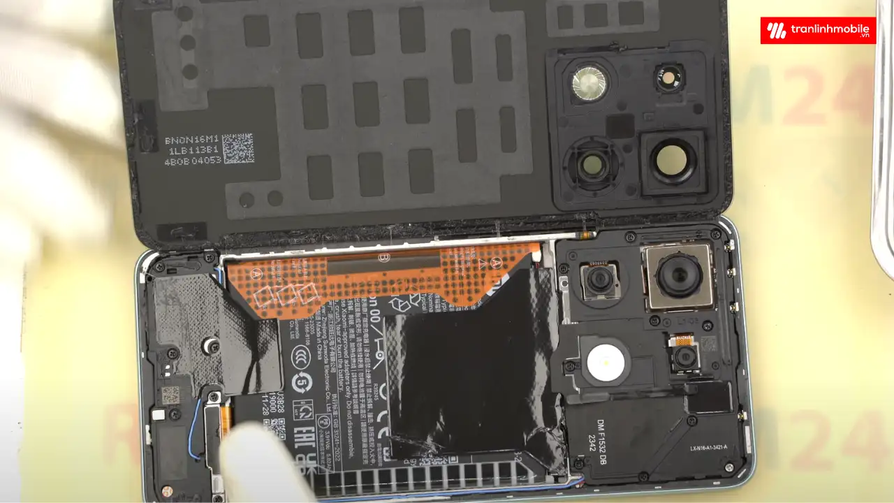 Thay chân sạc Xiaomi Redmi Note 13 Pro lấy ngya tại Trần Linh Mobile