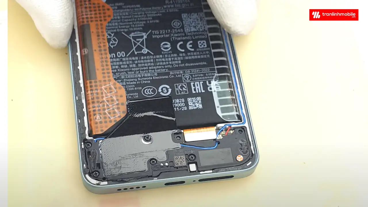Thay chân sạc Xiaomi Redmi Note 13 Pro chính hãng