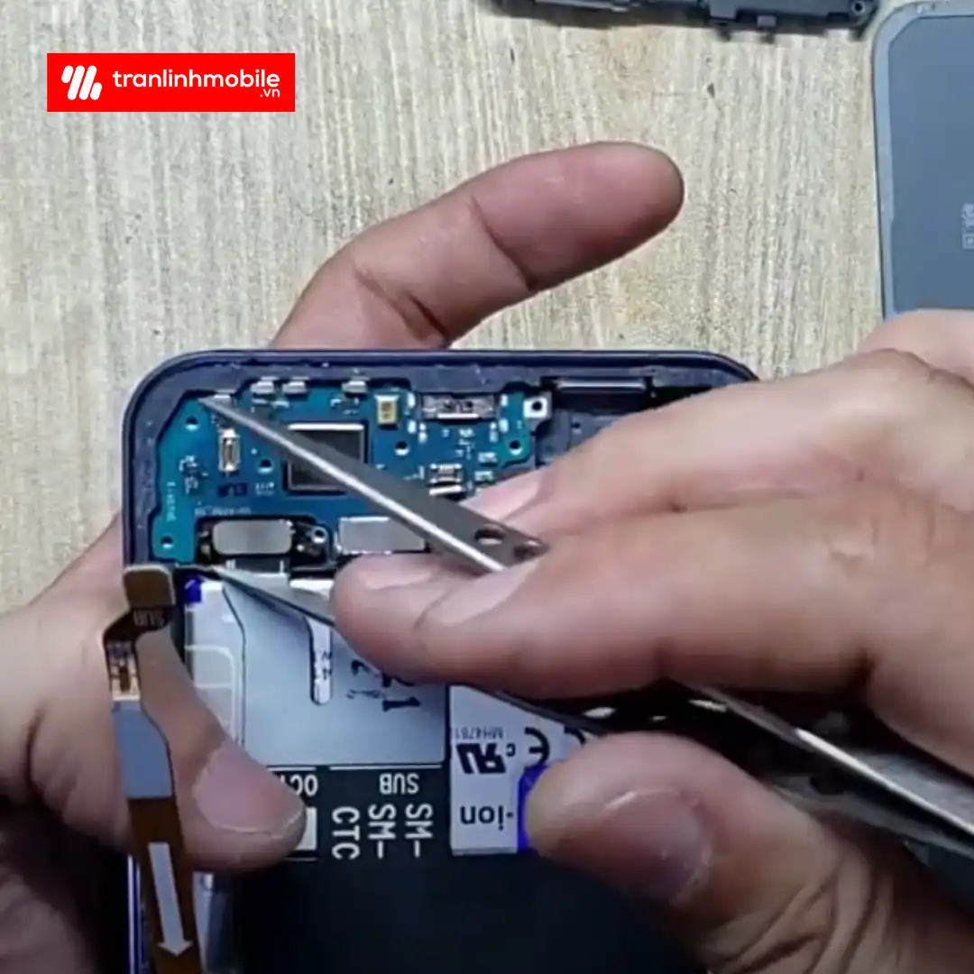 Thay chân sạc Samsung Galaxy A55 lấy ngay tại Hải Phòng và Hà Nội