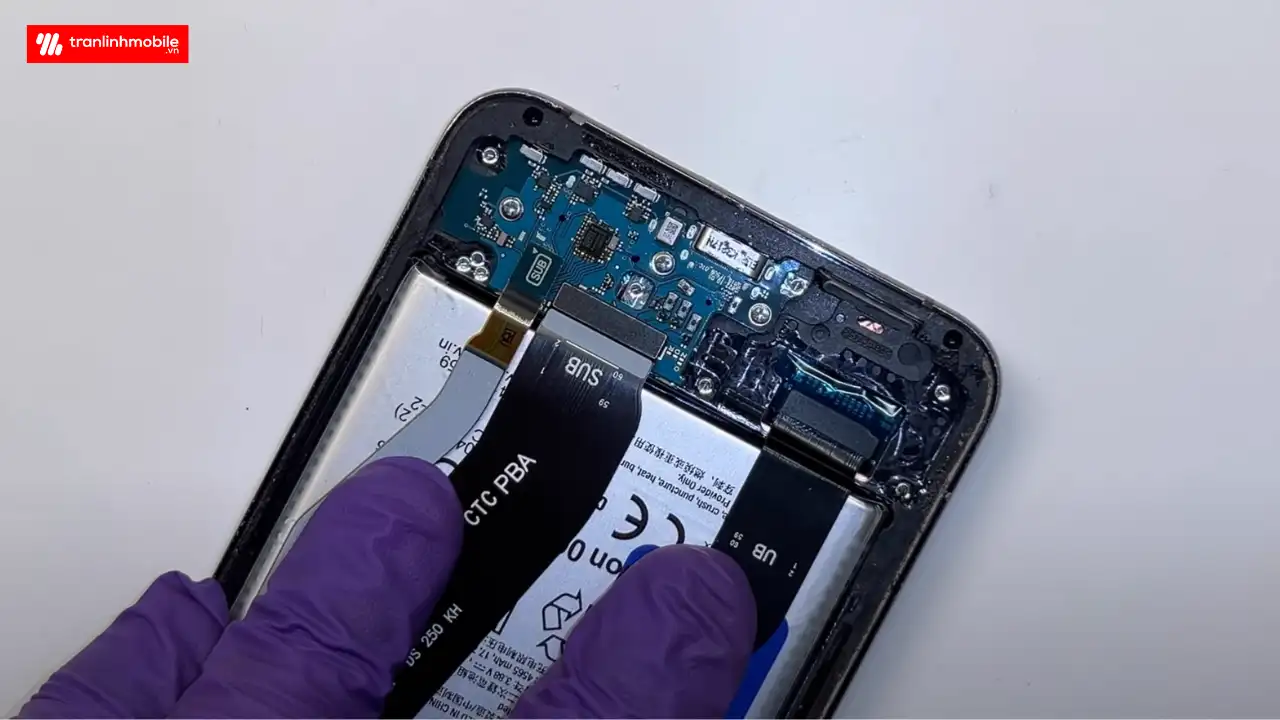 Thay c&aacute;p ch&acirc;n sạc Samsung Galaxy S23+ , S23 Plus 5G ch&iacute;nh h&atilde;ng